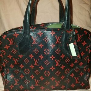 Louis Vuitton Monogram Infrarouge Dora MM
